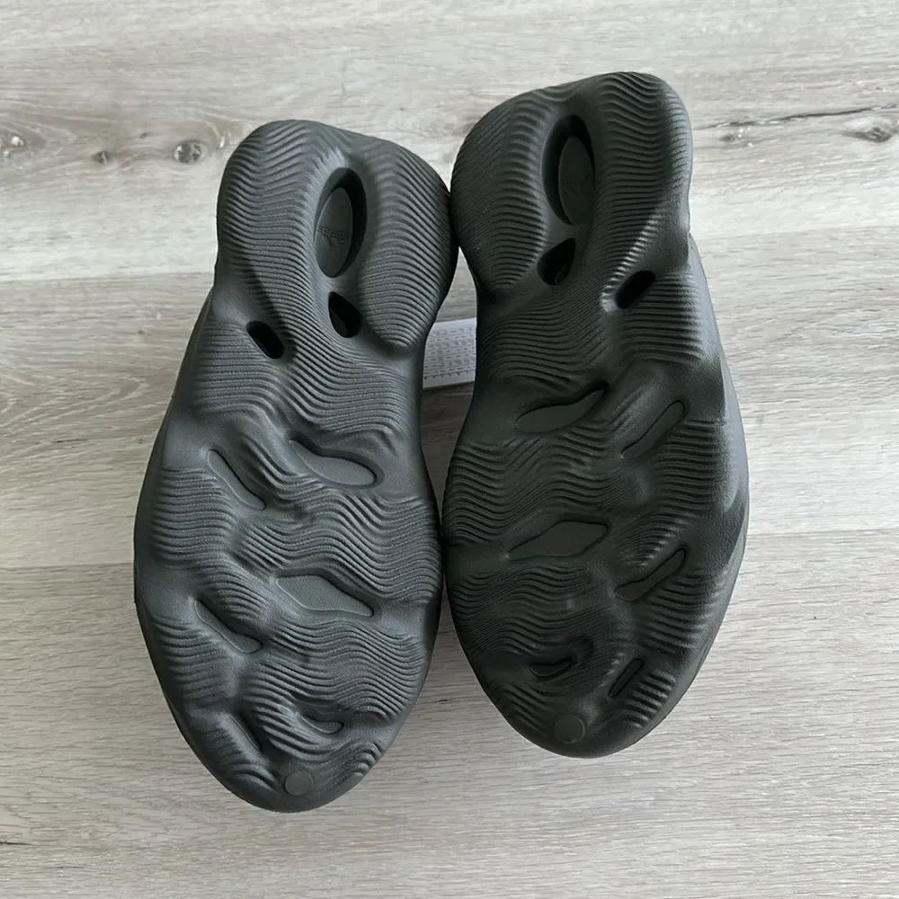 adidas Yeezy Foam RNR Carbon 13 NWT‎ IN BOX